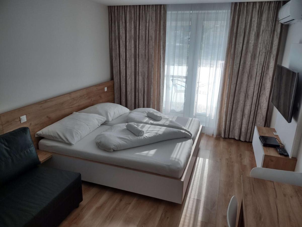 Apartman Kyjev 2 Podhájska 外观 照片