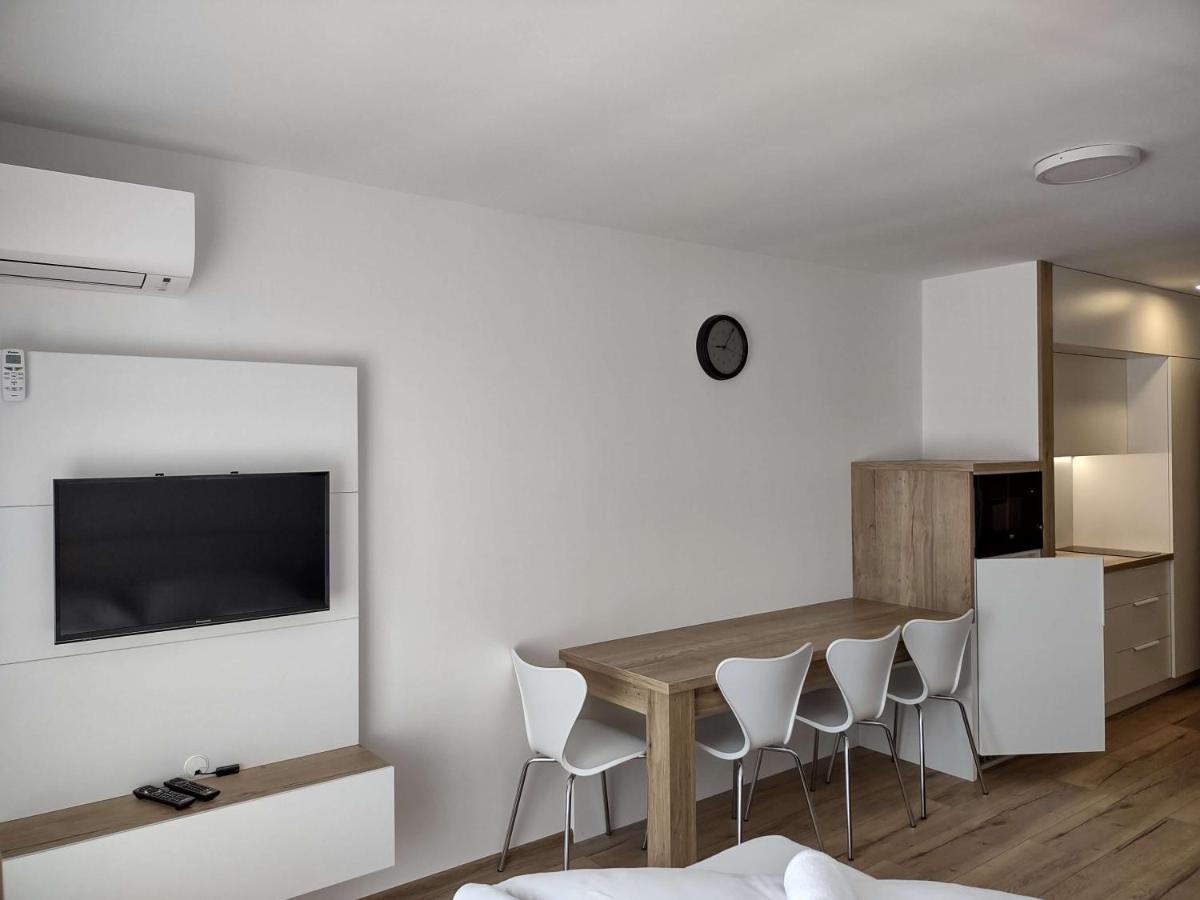 Apartman Kyjev 2 Podhájska 外观 照片